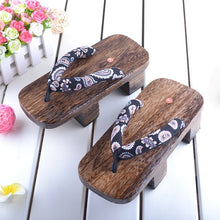 Load image into Gallery viewer, Unisex Woman Paulownia Wooden Japanese Traditional Geta Clogs Man Naruto Ninja Cosplay Shoes Flip Flops Outdoor Sandals